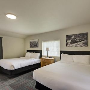 Standard Queen Room Two Queen Beds
